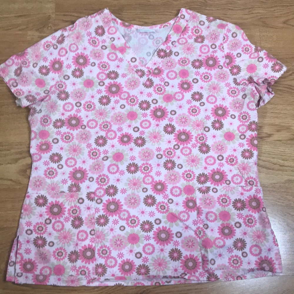 Scrub Top - Picture 2 of 4